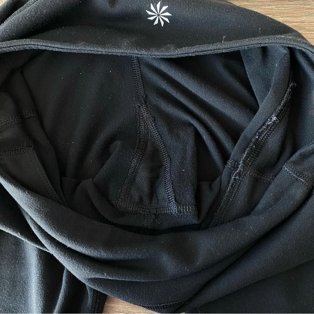 Athleta Capri Crisscross Detail Leggings XS - Picture 8 of 15